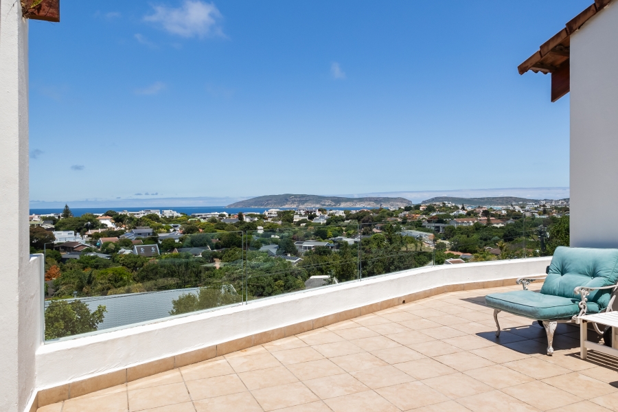 5 Bedroom Property for Sale in Lower Robberg Western Cape